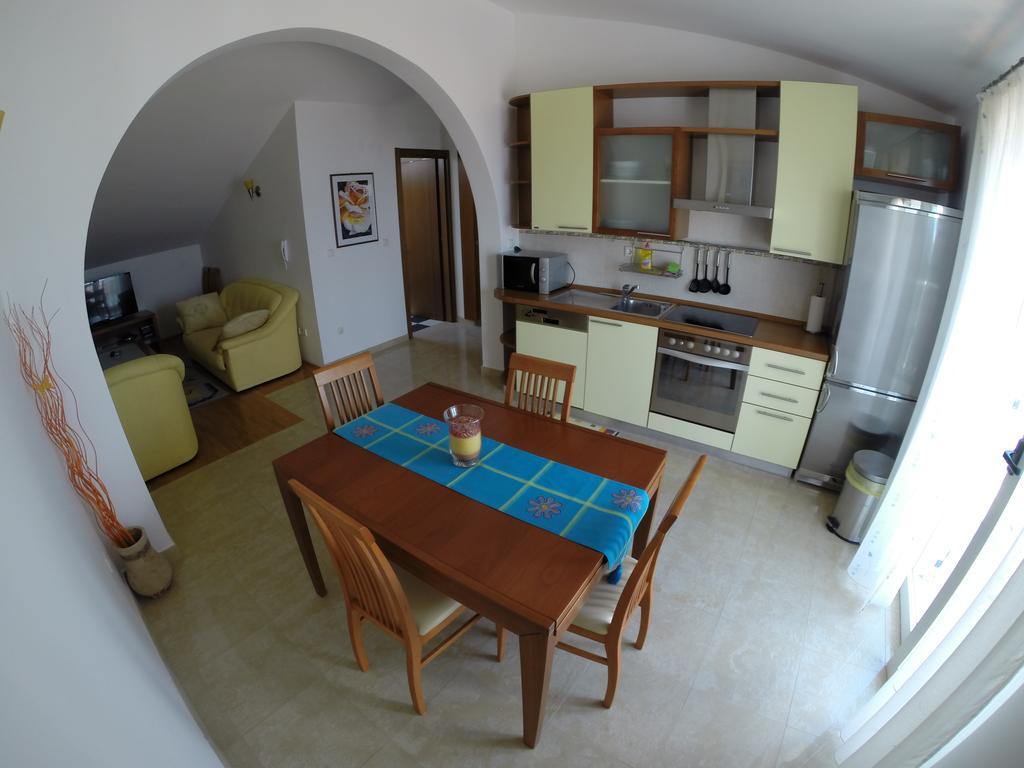 Apartments Romana Slatine Kamer foto