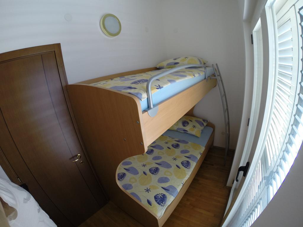 Apartments Romana Slatine Kamer foto