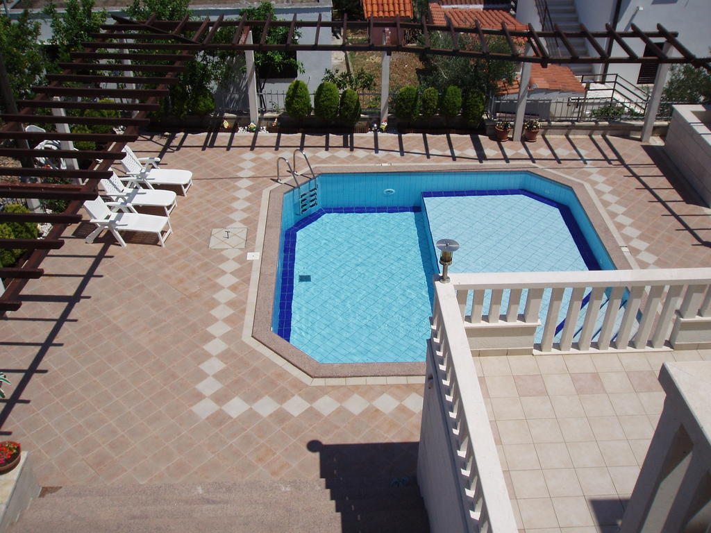 Apartments Romana Slatine Kamer foto